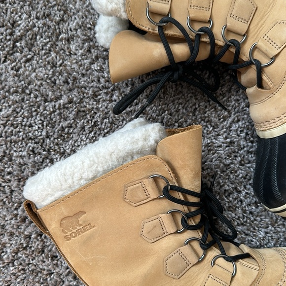 Sorel Women’s Caribou Boot - Picture 2 of 10